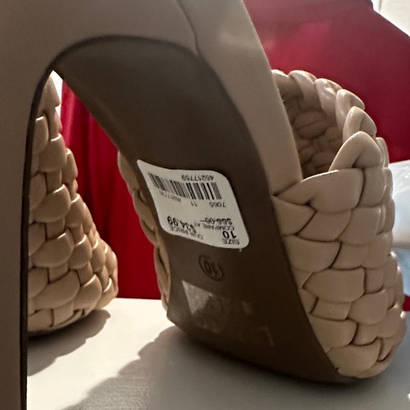 Women's Tan Woven Heeled Mules size 10 - Picture 9 of 9